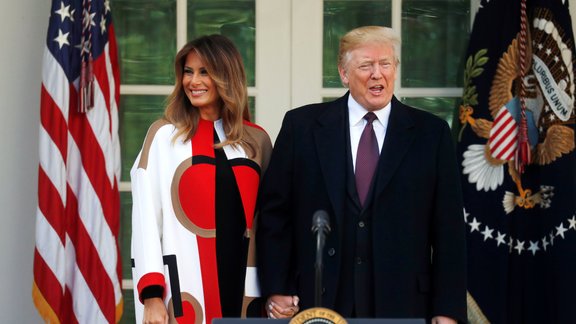 Melānija Trampa tītara apžēlošanas ceremonijā - 1