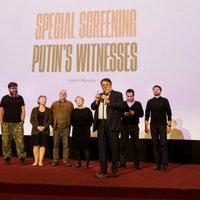 Latvijas kinoteātros sāk demonstrēt Vitālija Manska dokumentālo filmu 'Putina liecinieki'