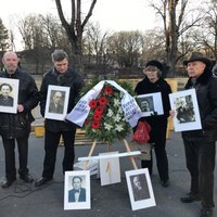 Возле памятника Свободы помянули жертв латвийских гетто и концлагерей