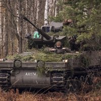 Латвия вынуждена отправлять купленные бронемашины на ремонт в Великобританию