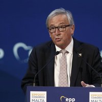 Глава Еврокомиссии назвал Европарламент посмешищем
