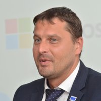 'Olimpiskā tūrisma' brēka Saeimā – 'sporta ministra' Severa vietā uz Phjončhanu grib sūtīt Šadurska biroja vadītāju