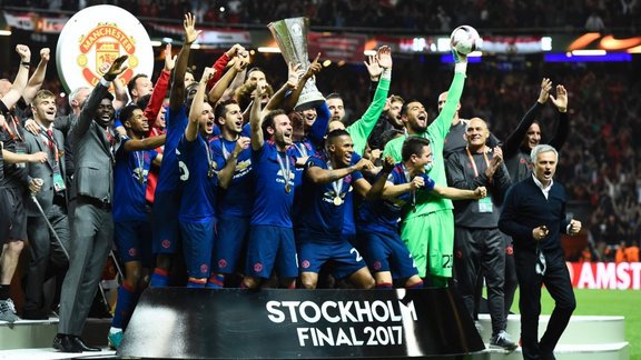 Manchester United celebrate win UEFA Europa League final 