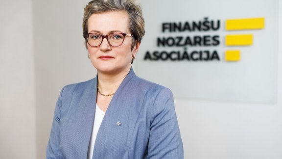 Sanita Bajāre, Finanšu nozares asociācija