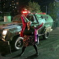 Čīles galvaspilsētā pēc vardarbīgiem protestiem izsludina ārkārtas stāvokli
