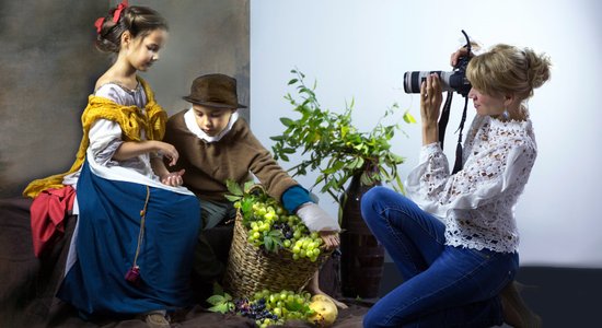 Где живет латвийская Мона Лиза: фотограф из Иецавы вдохнула новую жизнь в 15 всемирно известных картин