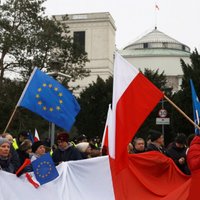 ES sāk procedūru pret Poliju par tās tiesu sistēmas reformu