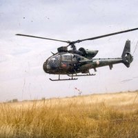 Francijā nogāžas divi militārie helikopteri 'Gazelle'
