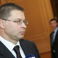 Rinkēvičs uzskata Dombrovski par cienīgu kandidātu EK prezidenta amatam