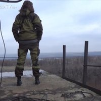 Video: Spraigā reklāmā aicina pievienoties Ukrainas prokrieviskajiem kaujiniekiem