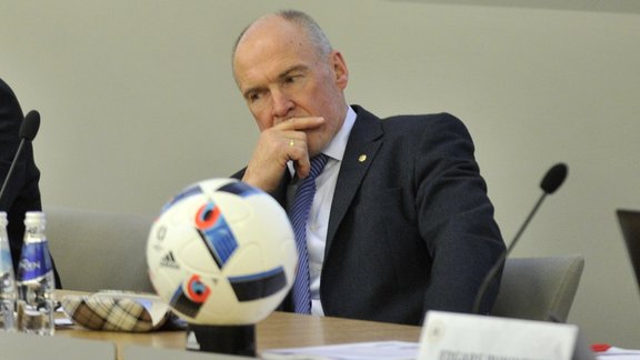 Indriksons vēlas Latvijas futbola izlases galvenā trenera nomaiņu Indriksons vēlas Latvijas futbola izlases galvenā trenera nomaiņu
