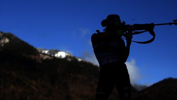 sieviesu biatlons