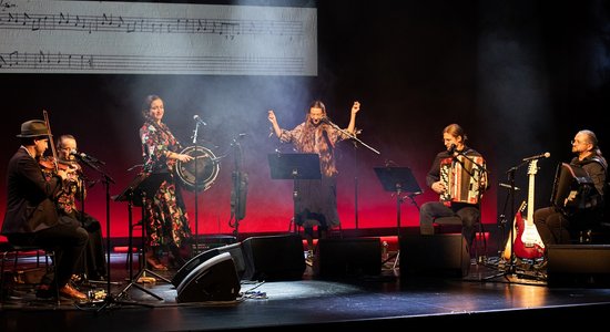 Noklausies! Debijas albumu izdos latviešu un ebreju mūzikas grupa "Black Rooster Kapelye"