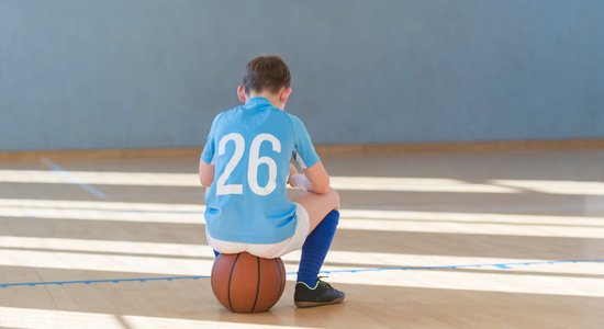 Pēc vecāku incidenta jaunatnes līgas spēlē basketbola savienība vērsīsies Bērnu tiesību aizsardzības centrā