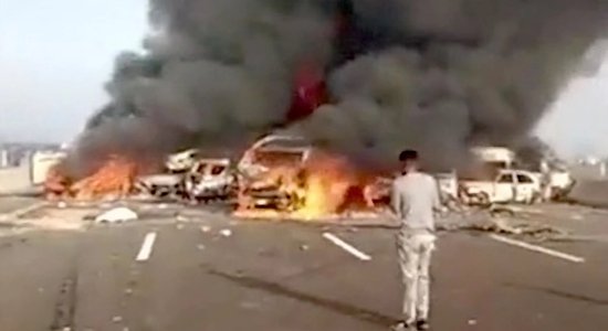 Video: Daudzu transportīdzekļu avārijā Ēģiptē vismaz 32 bojāgājušie