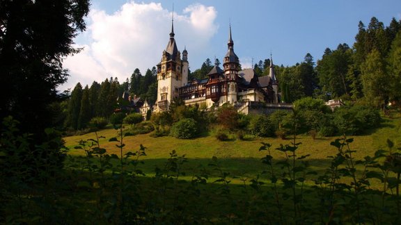 http://500px.com/photo/60213734/peles-castle-by-costieco?feature=