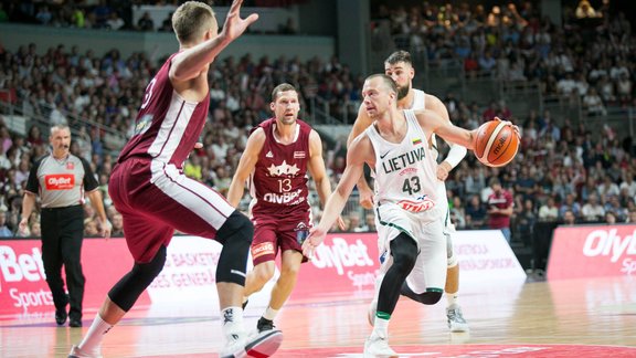 Basketbols, pārbaudes spēle: Latvija - Lietuva - 30