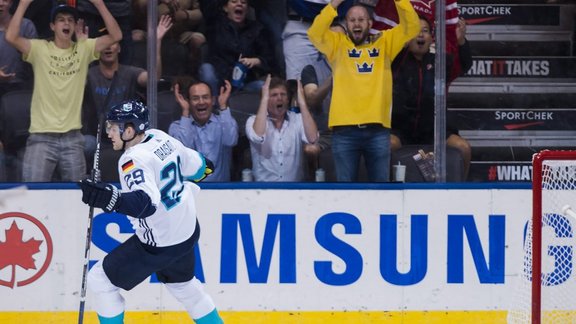 Leon Draisaitl scoring winning goal against Czech 