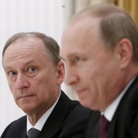 Sākt karu Putinu pārliecinājuši Patruševs un Bortņikovs, ziņo laikraksts
