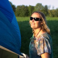 Gaisā neviens vēl nav palicis! Visjaunākā gaisa balona pilote Latvijā – Ieva Šķēle