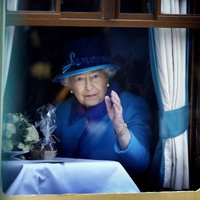 ФОТО: в Великобритании - торжества по случаю рекордного правления Елизаветы II
