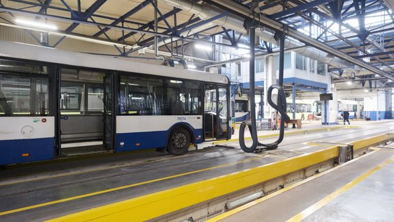 "Rīgas satiksme" plāno pirkt vairāk nekā 100 jaunus autobusus