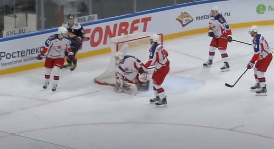 Video: Trīs vārti 33 sekundēs KHL mačā