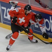 Video: Šveices hokejisti turpina pārsteigt