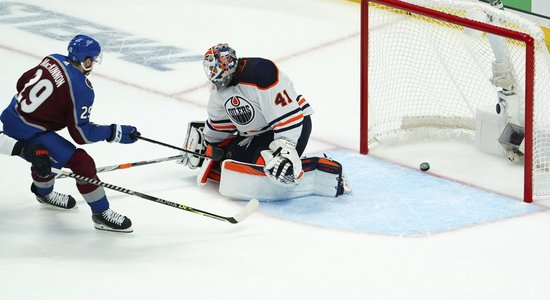 Stenlija kausa pusfināls sākas ar 'Avalanche' uzvaru rezultatīvā mačā