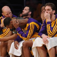 Losandželosas 'Lakers' piedzīvo smagāko sagrāvi izcilā kluba vēsturē