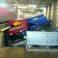 ФОТО: На пароме Tallink Star рухнула аппарель — один человек пострадал