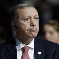 Erdogans sola atkāpties, ja Krievija pierādīs 'Daesh' naftas piegādes Turcijai