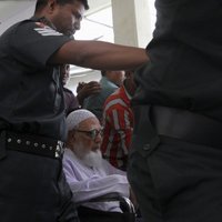 Bangladešas islāmistu līderim piespriesti 90 gadi cietumā