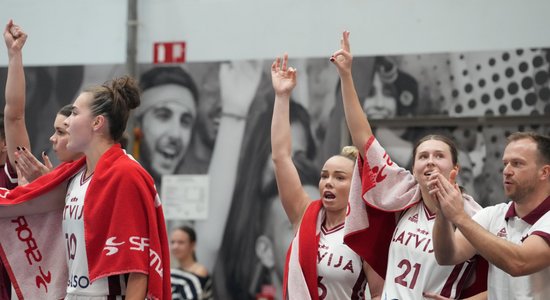 Latvijas basketbolistēm graujoša uzvara Eiropas čempionāta kvalifikācijas mačā