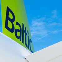 Дебош на борту самолета airBaltic: с рейса Брюссель-Рига сняли неадекватную пассажирку