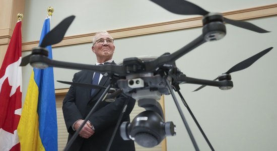 Kanāda ziedos Ukrainai vairāk nekā 800 dronu, paziņojis aizsardzības ministrs