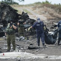 Atrastas jau vairāk nekā 250 aviokatastrofā Ukrainā bojāgājušo mirstīgās atliekas