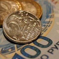 Krievija veikusi dolāros paredzētu ārvalstu parādsaistību maksājumu rubļos