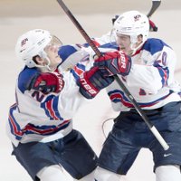 ASV U-20 hokejisti pirmo reizi PČ vēsturē 'play-off' spēlēs uzvar Krieviju; finālā gaidāms Ziemeļamerikas duelis