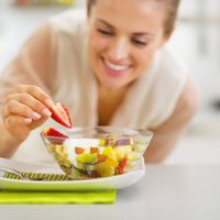 Pieci mutes un zobu veselību uzlabojoši produkti, ko iekļaut ēdienkartē