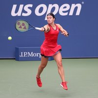 Sevastovai 'US Open' otrajā kārtā neizdodas apturēt pārsteidzošo debitanti Kostjuku
