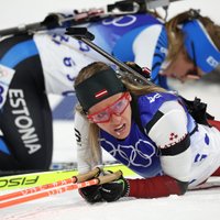 Latvijas biatlonisti PČ jauktajā stafetē spēj veikt vien pusi distances