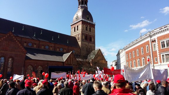 Arodbiedrību rīkotā tautas sapulce Doma laukumā - 4