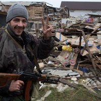 EDSO: Luhanskas drošībnieki strādā par 'vēdera tiesu'