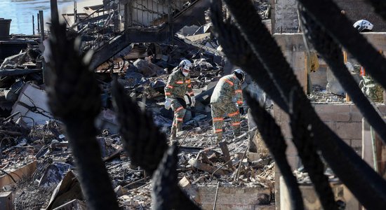 Bojāgājušo skaits Losandželosas ugunsgrēkos pieaudzis līdz 25 cilvēkiem