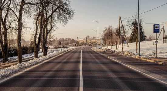 Foto: Pārbūvēts reģionālā autoceļa posms pie Tīnūžiem