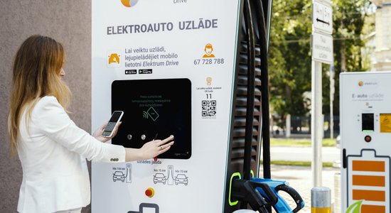 Publiskais elektroauto uzlādes tīkls Latvijā – kā to ērti lietot?