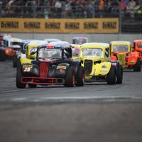 Konstantīns Calko izcīna sensacionālu uzvaru NEZ 'Legend Car' čempionāta Rīgas posmā