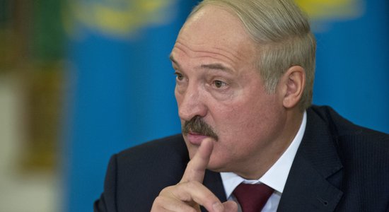 Меркель обсудила с Лукашенко ситуацию на границе с Беларусью