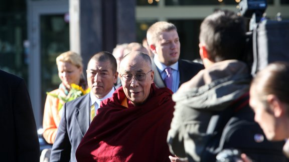 Dalai Lama pie Brīvības pieminekļa